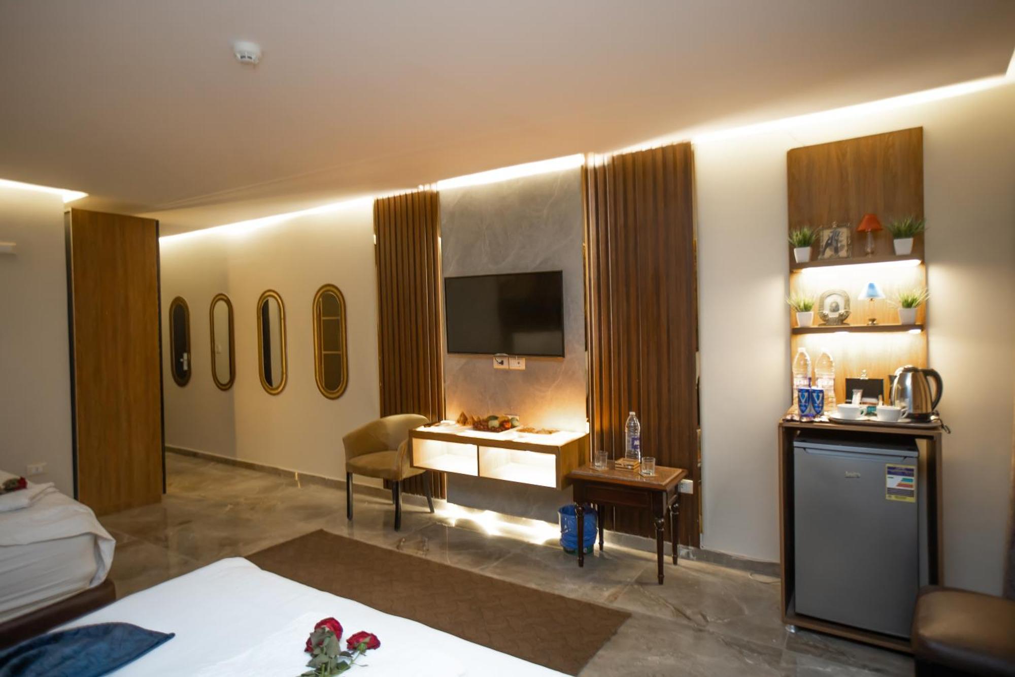 New Comfort Inn Giza Kafret el-Gabal Exteriör bild